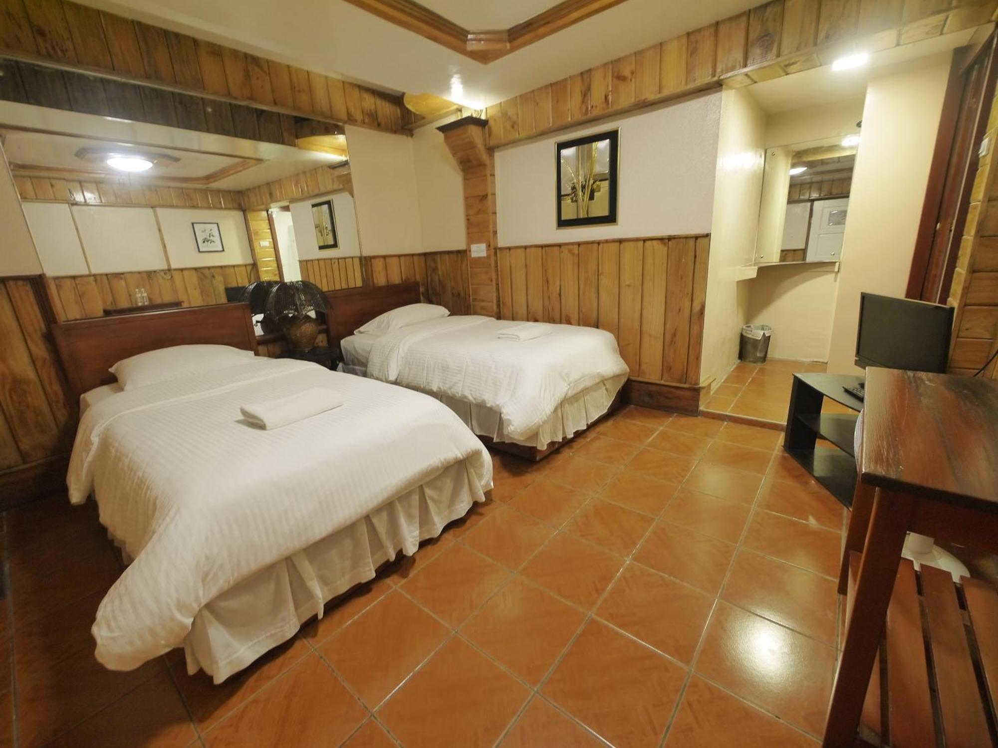 Mountain Lodge And Restaurant Baguio City Εξωτερικό φωτογραφία